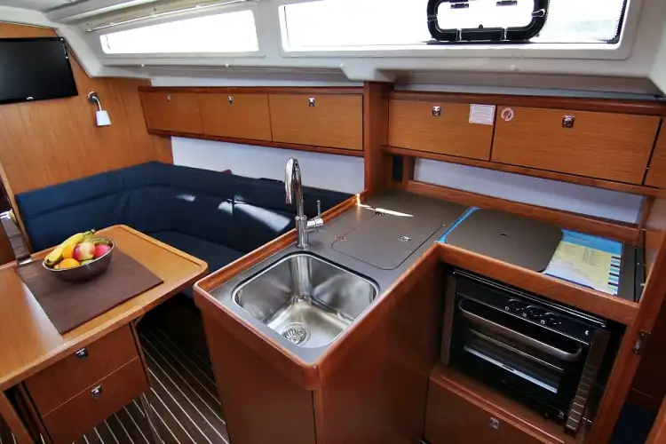 Bavaria Cruiser 34 - Lucy