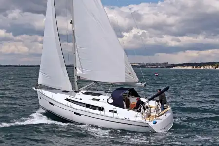 Bavaria Cruiser 37 - 3 cab. - Andrea