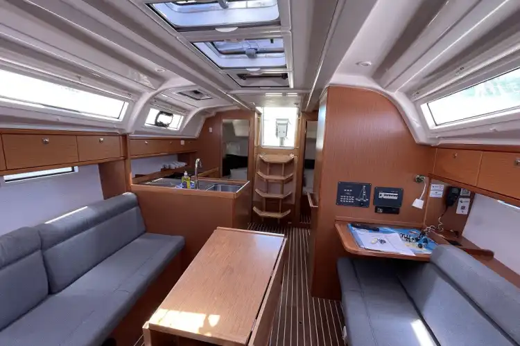 Bavaria Cruiser 37 - 3 cab. - Andrea