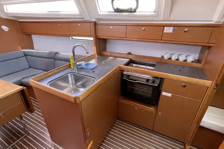 Bavaria Cruiser 37 - 3 cab. - Andrea