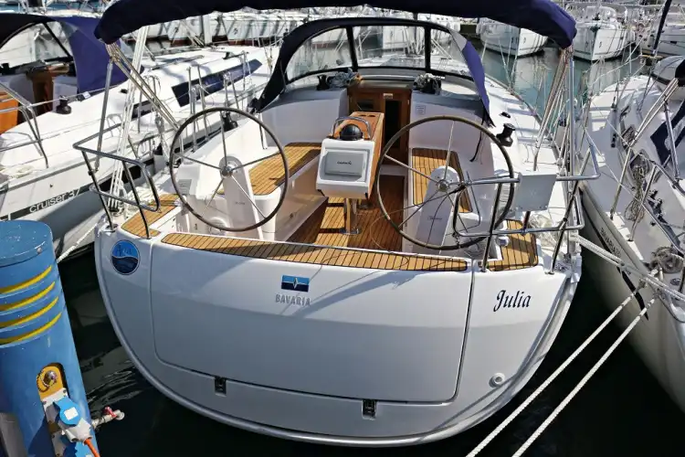 Bavaria Cruiser 37 - 3 cab. - Julia