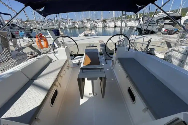 Oceanis 38 - 3 cab. - Fede