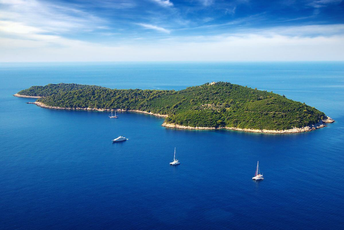 Spring sailing in Croatia - 7 reasons to escape to nature